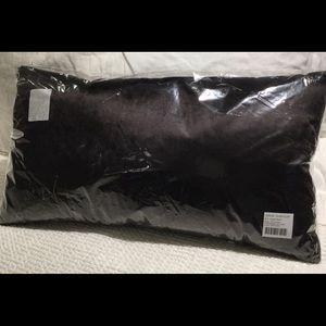 VILLA BY CLASSIC HOME PILLOWS BLACK